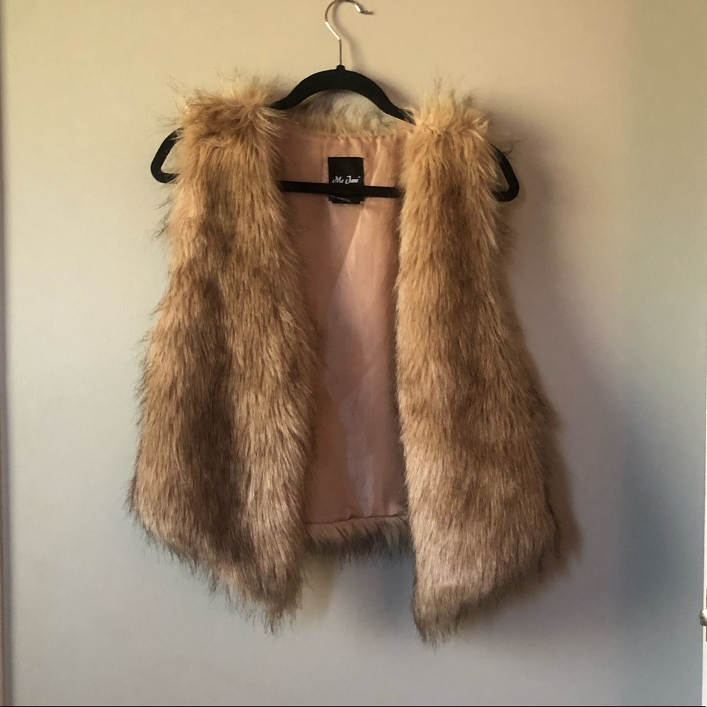 Fur vest